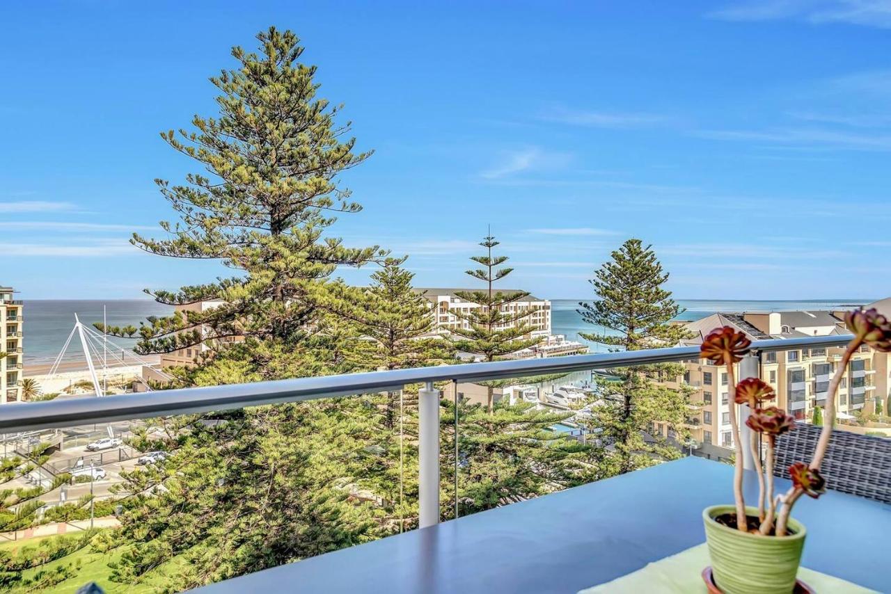 Waterfront Resort-Style Living At Glenelg Beach Аделейд Екстериор снимка